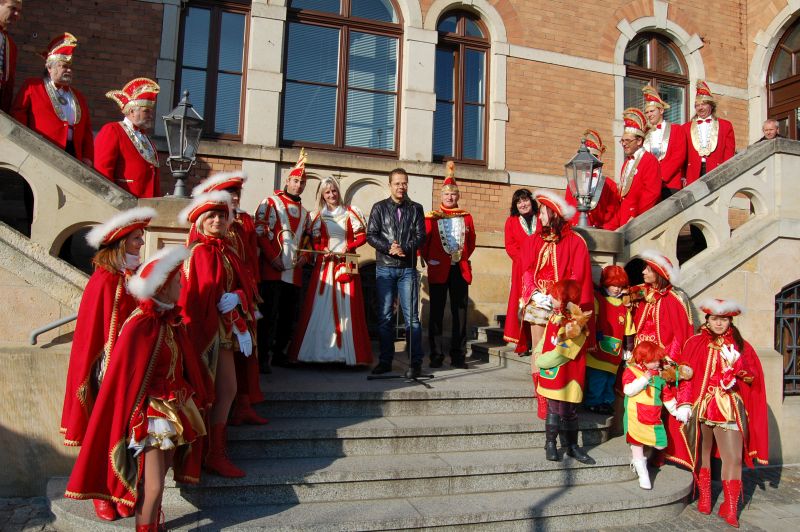 Schl&uuml;ssel&uuml;bergabe