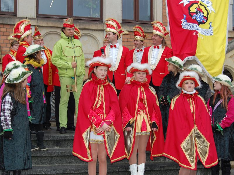 Schl&uuml;ssel&uuml;bergabe