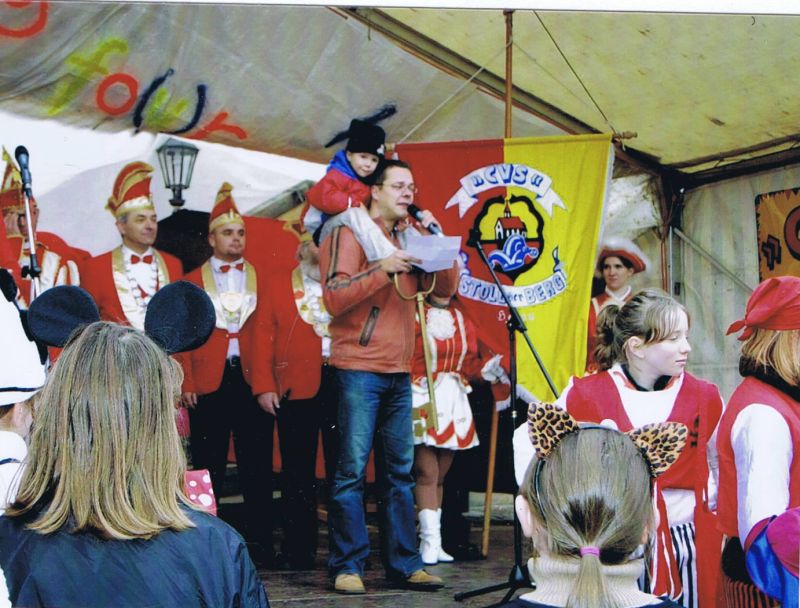 Schl&uuml;ssel&uuml;bergabe