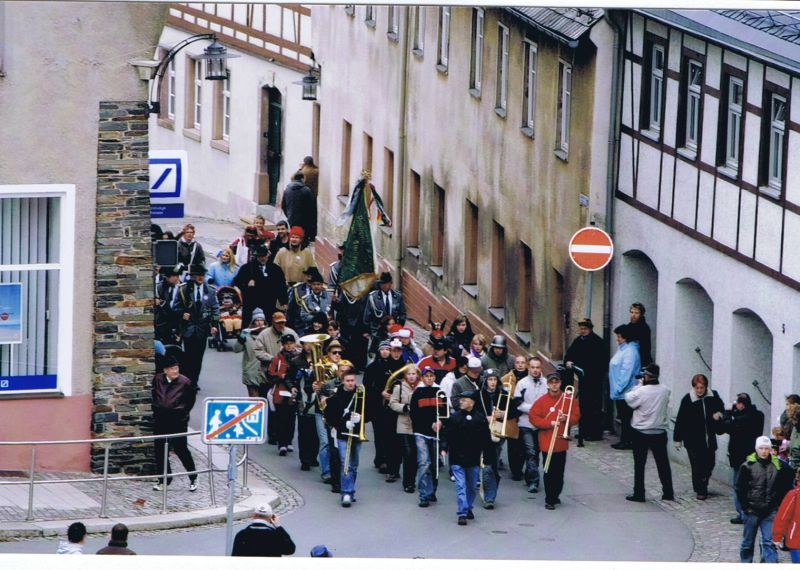 Schl&uuml;ssel&uuml;bergabe