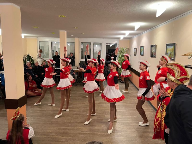 Schl&uuml;ssel&uuml;bergabe