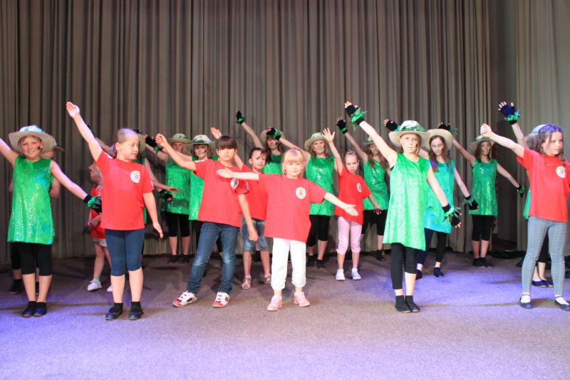 Kleine Tanzgruppe 2013