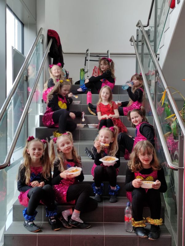 kleine Tanzgruppe